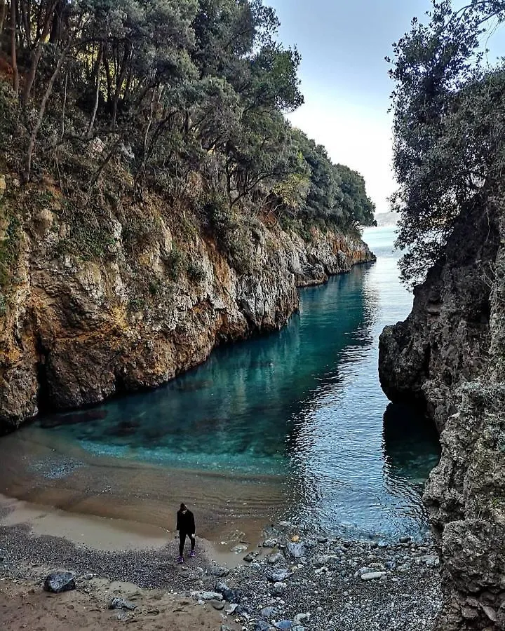 Tular Appartaments 0*, Tellaro Italy